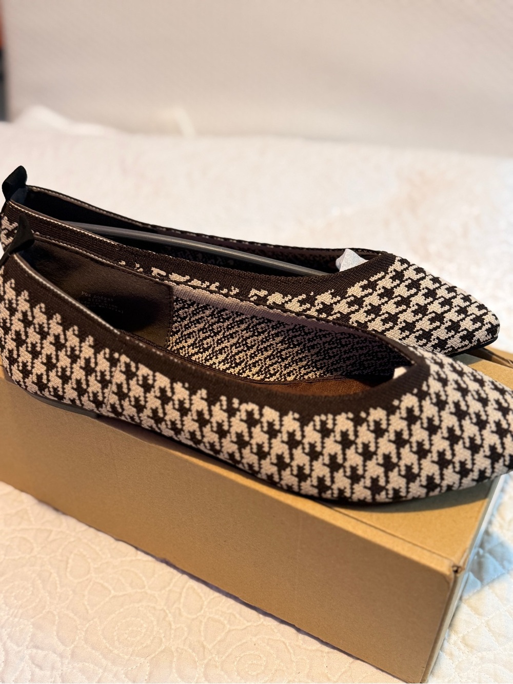 Women’s Black and White Houndstooth Knit Ballet Flats